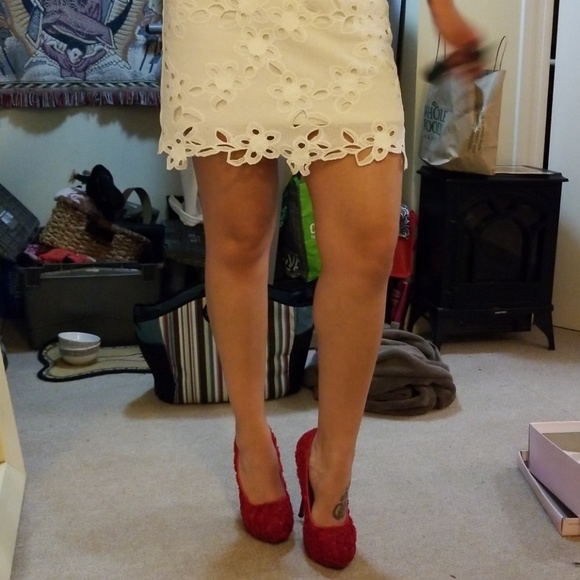 Red  heels - Picture 4 of 6